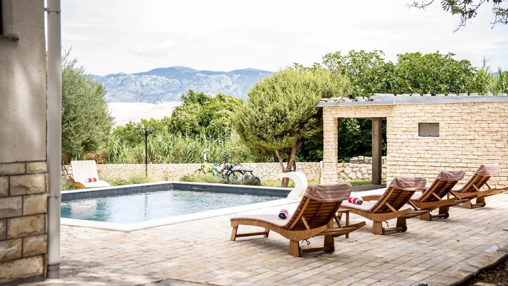 Villa Pag Dubrava Relax With Pool Bosana